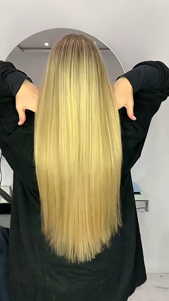 Lange Echthaar-Extensions nach der Verlängerung