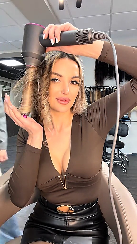 Iryna bei der Arbeit im Iren Beauty Studio